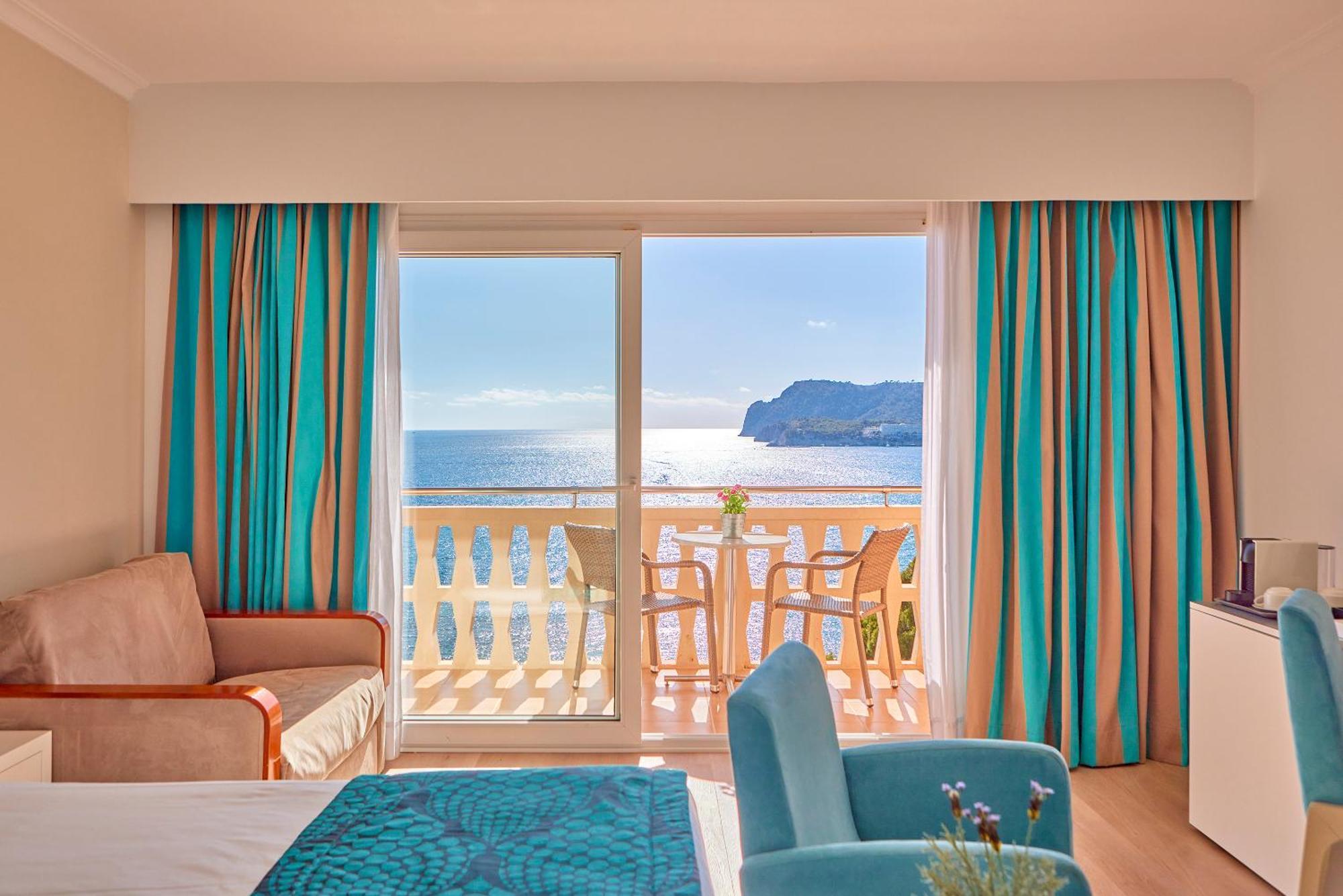 Universal Lido Park & Spa Hotel 4*
